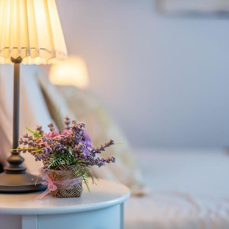 PUY Old City Romantic Studios 4 With Free Private Parking מראה חיצוני תמונה