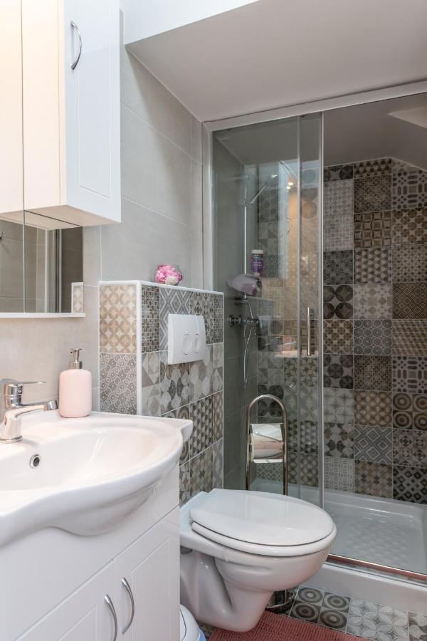 PUY Old City Romantic Studios 4 With Free Private Parking מראה חיצוני תמונה
